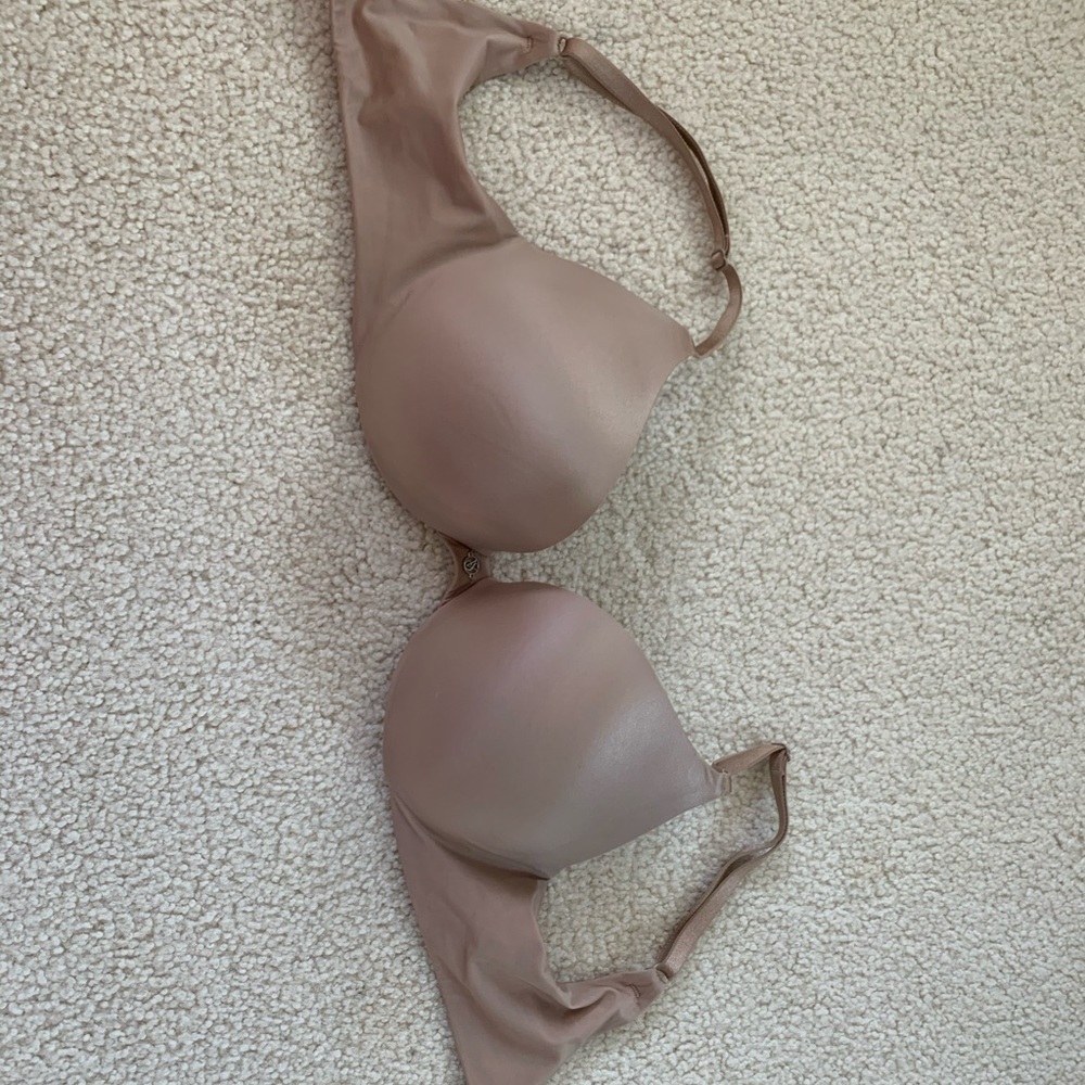 Victoria secret very sexy nude bra 32d